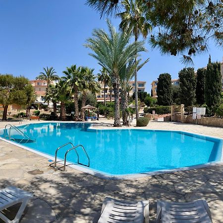 Ocean Sunset Apartment Pafos Exterior foto
