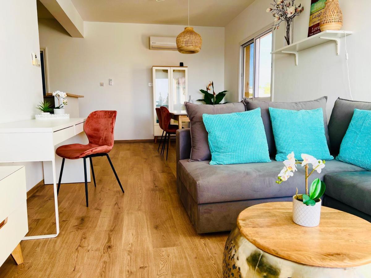 Ocean Sunset Apartment Pafos Exterior foto